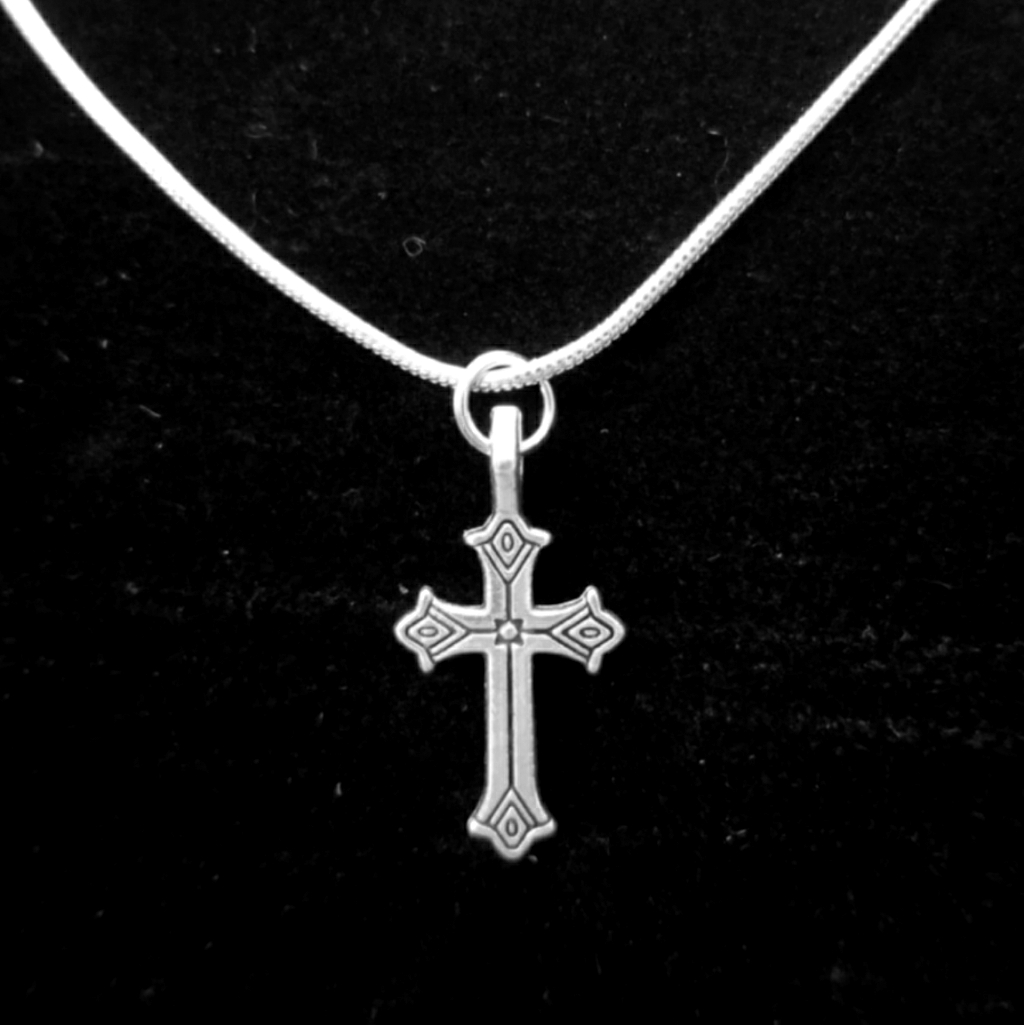 Dainty Cross 18